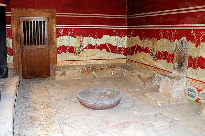 Knossos Palace Skip-the-Line Ticket (Shared Tour Group) - The best time to visit Knossos in summer