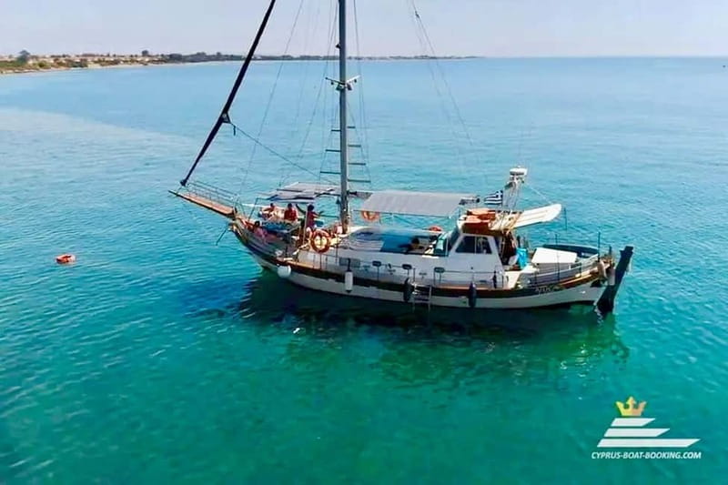 Kolymbia: Day Cruise to Lindos with 2 swimming stops - Leaving from the middle of Kolymbia Harbour