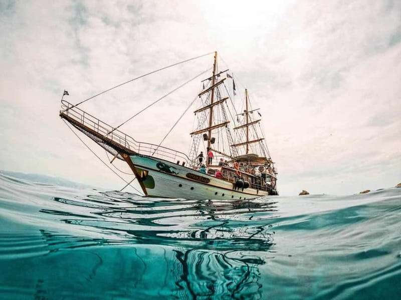 Kos: 3-Island Cruise with Lunch and Hotel Transfer - Lunch, music, and life aboard the yacht