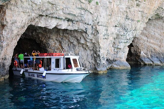 Laganas Zakynthos: Marathonissi, Keri Caves and Turtles Spotting - Oasis Bay and the best swimming stop