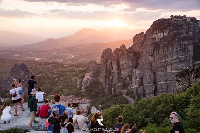 Majestic Sunset Meteora Tour with Local Guide - Your guide can shape the experience
