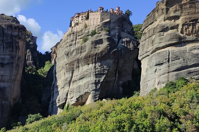Meteora Experience: Private Day Trip from Thessaloniki - Varlaam and its old lifting system