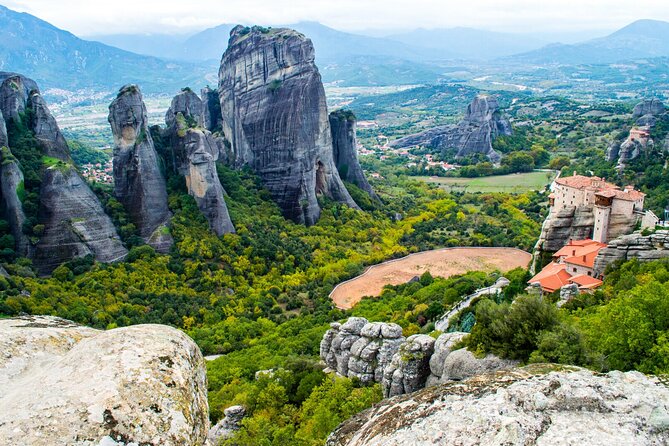 Meteora Full Day Private Tour from Athens including Lunch - Lunch in Kalambaka or Kastraki