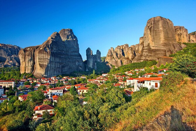 Meteora Full Day Private Tour from Athens including Lunch - Leaving Athens before the city wakes