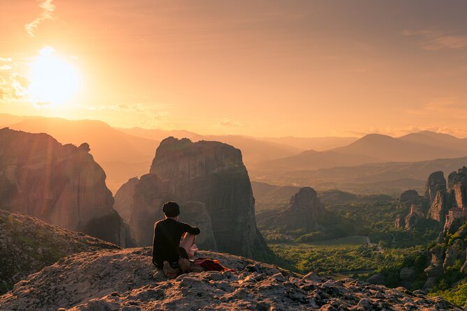 Meteora: Guided Sunset Tour with Monasteries and Caves Visit - Finding the sunset viewpoint