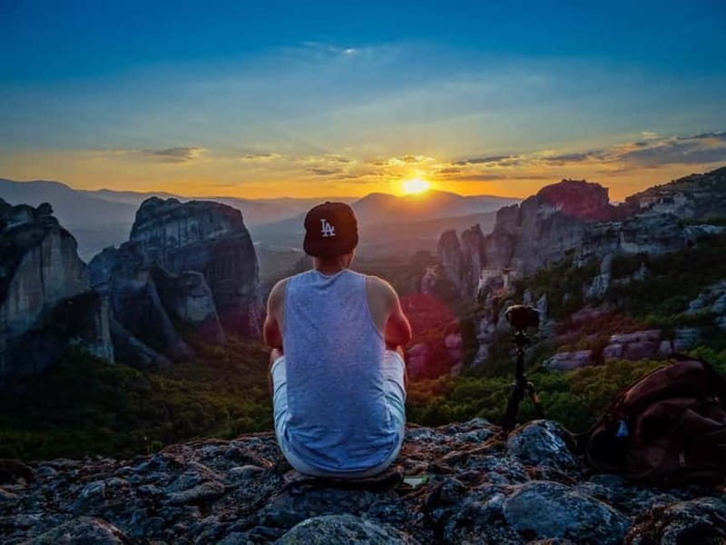 Meteora: Majestic Sunset Tour & Monasteries with Local Guide - Key points at a glance