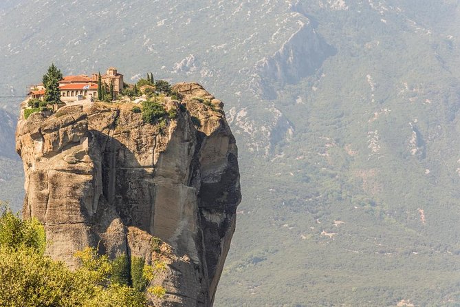 Meteora Monasteries Private Full Day Trip From Athens - The road from Athens to the Thessaly Valley