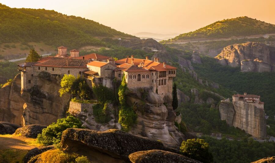 Meteora: Monasteries Tour, Lunch, and Athens Transfer Option - Meeting at Kalambaka station at 12:30