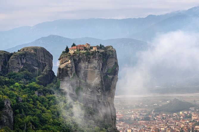 Meteora: Monasteries Tour with Lunch and Athens Transfer Option - Roussanou and the monasteries across the cliffs
