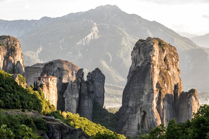 Meteora: Morning Half Day Sightseeing and Monasteries Tour - Why a minibus is the smart way to see Meteora