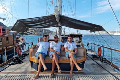 Mykonos Sail Cruise to Rhenia, Guided Tour of Delos, Lunch&Drinks