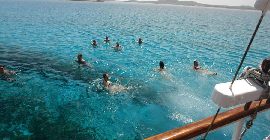 Mykonos: Sunset Party Boat Cruise with 1 Drink - A sunset cruise with a real party purpose