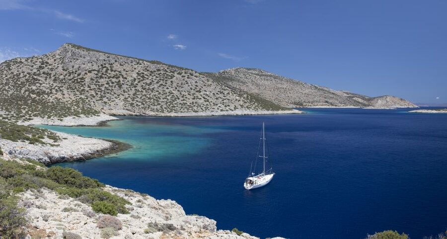Naxos: Full-Day Small Cyclades Sailing Cruise - The small-group advantage