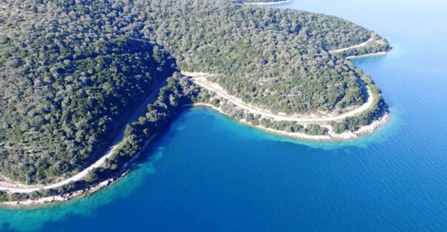 Nydri: Full-Day Sailing Cruise with Swim Stops & Meal - Skorpios brings the first proper swim