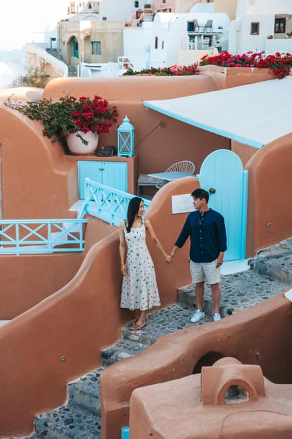 Oia: Couple photoshoot with 30 edited Photos - The photographers and the feel of the session