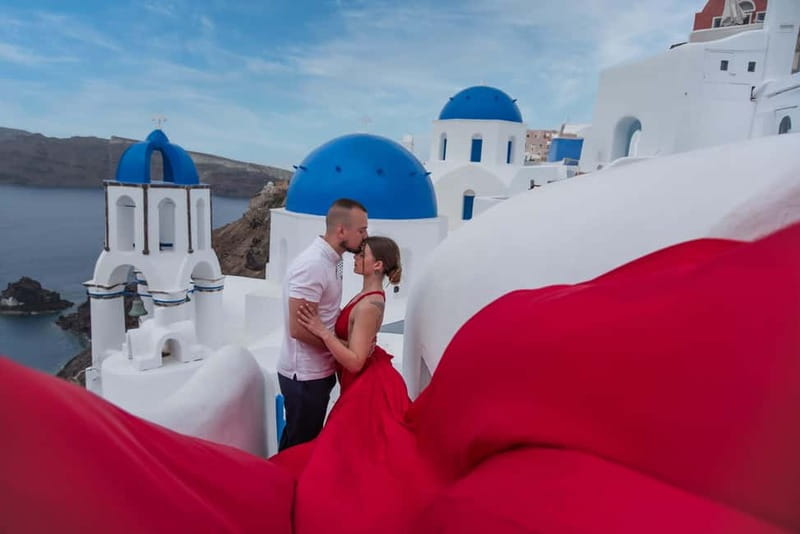 Oía: Santorini Professional Photoshoot with Edited Photos - Choosing the Best Time for Santorini Light