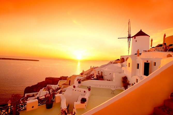 Oia Sunset Roundtrip Transfers - Reaching Oia without wrestling with Santorini traffic
