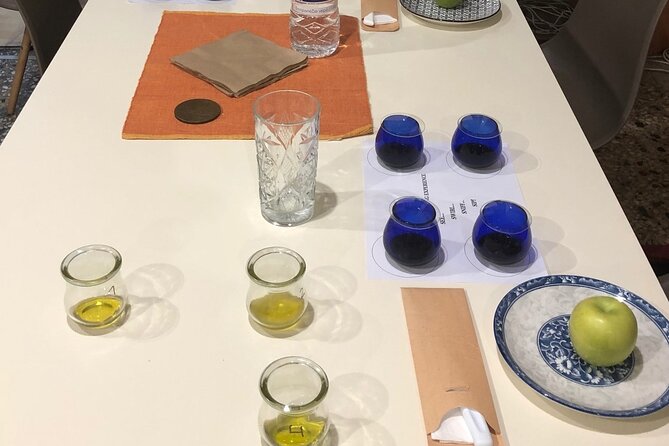 Organic Olive Grove tour & Olive oil tasting & lunch in Kalamata! - Four oils and a better way to taste