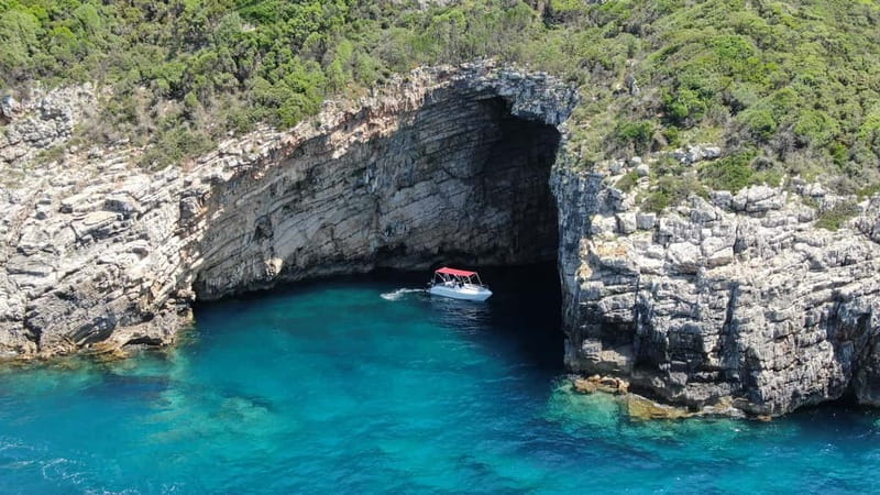 Paleokastritsa: Paradise, Yali Beach, & Blue Caves Boat Tour - The final stop at Yali Beach