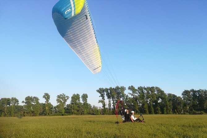 Paramotor Trike Flight at Corfu - The takeoff, briefing, and landing