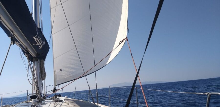 Paros: Iraklia, Schinoussa, & Naxos Sailing Tour with Lunch - The long sail toward Iraklia