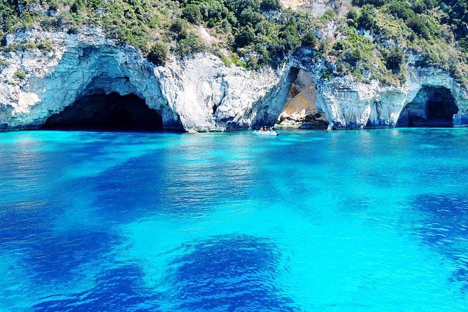 Paxoi, Antipaxoi and Blue Caves Cruise from Corfu - Getting from Corfu to the departure port