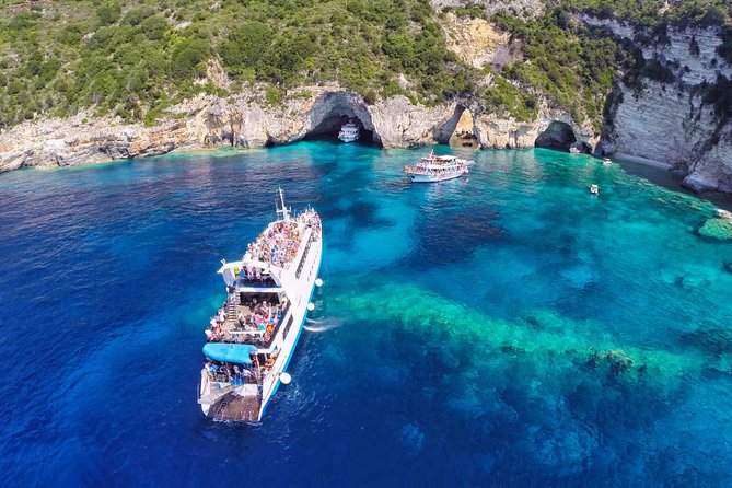Paxos Antipaxos Blue Caves Cruise from Corfu - Corfu from the water: forts, Kanoni, and Mon Repos