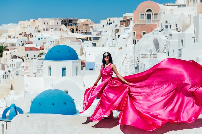 Photoshoot in Flying Dresses in Santorini - The dress, changing tent, and comfort level