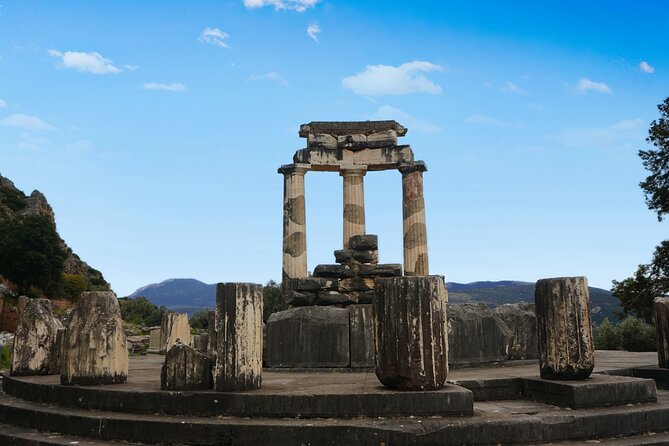 Premium Delphi Day Trip with an Expert Guide, Museum & Lunch - The three-hour coach ride through central Greece