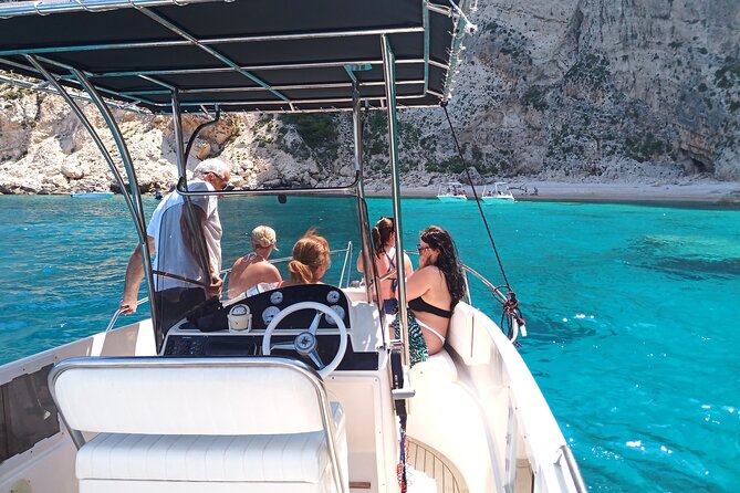 Private Luxury 6.5m 140hp Speedboat cruise Shipwreck & Blue Caves - Skinari and the Blue Caves