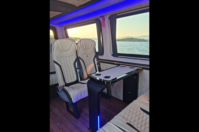 Private Luxury Transfer up to 11 Passengers - Key points at a glance