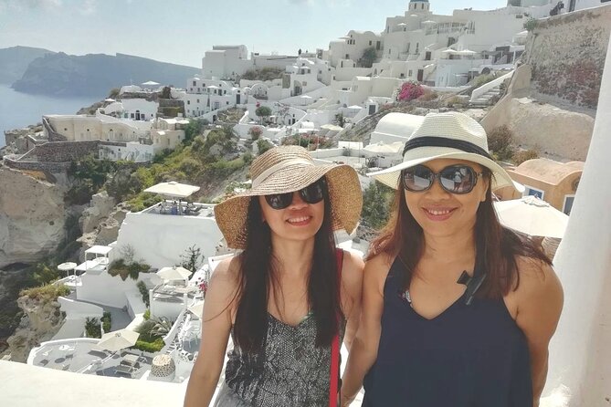Private Oia Panoramic Scenes: Embrace the most picturesque village of Santorini! - Getting around by air-conditioned van