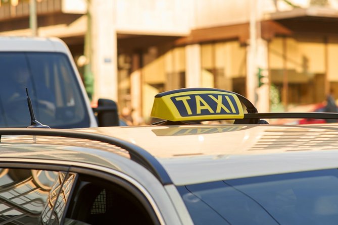 Private transfer from Athens International Airport to ATHENS CITY - The private ride into Athens