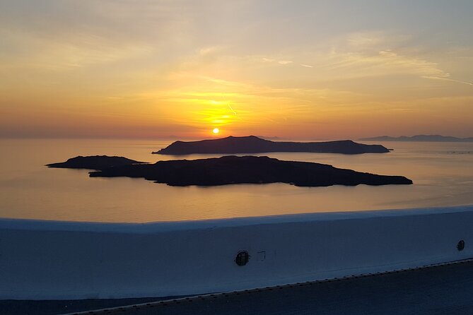 Private Transfer from-to Santorini airport to-from anywhere in Santorini Island - Airport to hotel, port, or another address