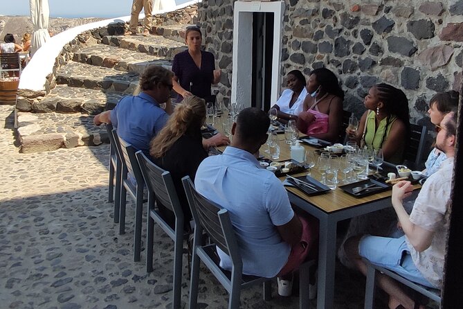 Private Wine Tour in 3 Wineries with 12 Wine Tastings and Tapas - What the sommelier adds to the day