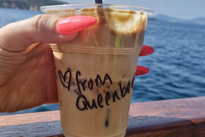 "QueenBee" Full-Day Boat Trip with Lunch - QueenBee at a glance