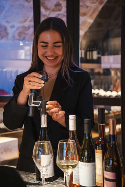 Rethymno: Cretan Wine Tasting Guided Tour with Local Food - The food pairing is deliberately light