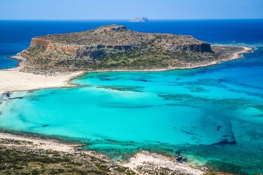Rethymno: Gramvousa & Balos Lagoon Day Trip with Boat Ticket - Guides, languages, and the feel of the day