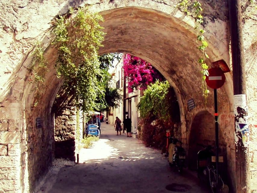 Rethymno: Old Town Walking Tour with Meal - Watching a 63-year phyllo tradition