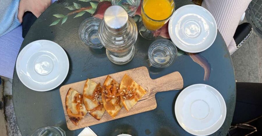 Rethymno: Old Town Walking Tour with Meal - Starting with sfakianopita and Greek coffee