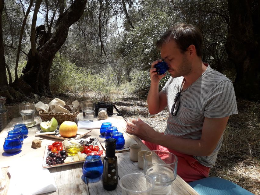 Rethymno: Olive Oil Tasting with Cretan Food Pairing - Timing, comfort, and accessibility