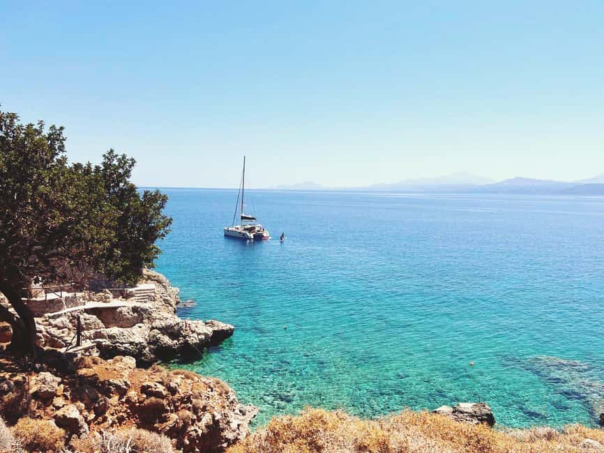 Rethymno: Sailing Catamaran Cruise with Meal & Drinks - Activities, music, and the practical side of comfort