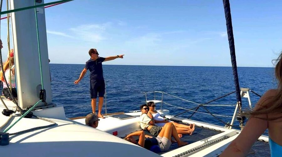 Rethymno: Sunset Catamaran Cruise - Sushi & Open Bar - Sushi, drinks, and the open-bar value