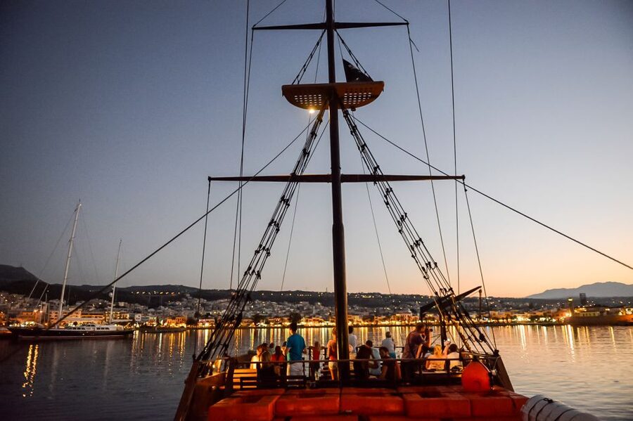 Rethymno: Sunset Cruise on a Wooden Pirate Boat - Booking advice for a smoother evening