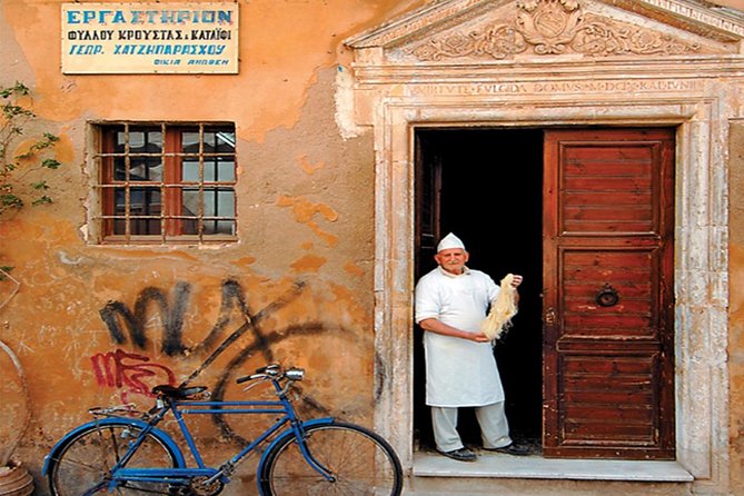 Rethymno Walking & Gastronomy Tour - What the walking adds to the food