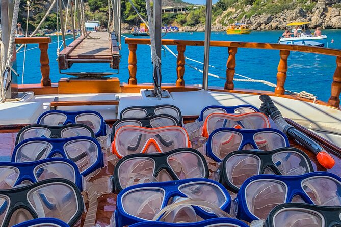 Rhodes Day Cruise (with lunch & unlimited drinks) 5,5 Hours - Anthony Quinn Bay: the prettiest swimming stop