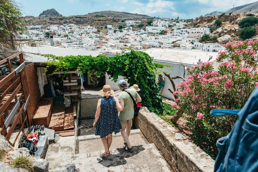 Rhodes: Guided Bus Trip to Lindos Village & Seven Springs - Choosing between the Acropolis, beach, and village