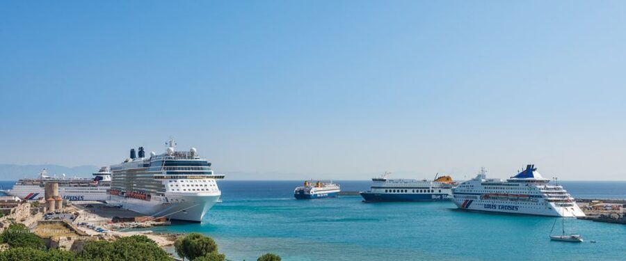 Rhodes: Hop-On Hop-Off City Tour Bus - New Marina and Rhodes beyond the walls