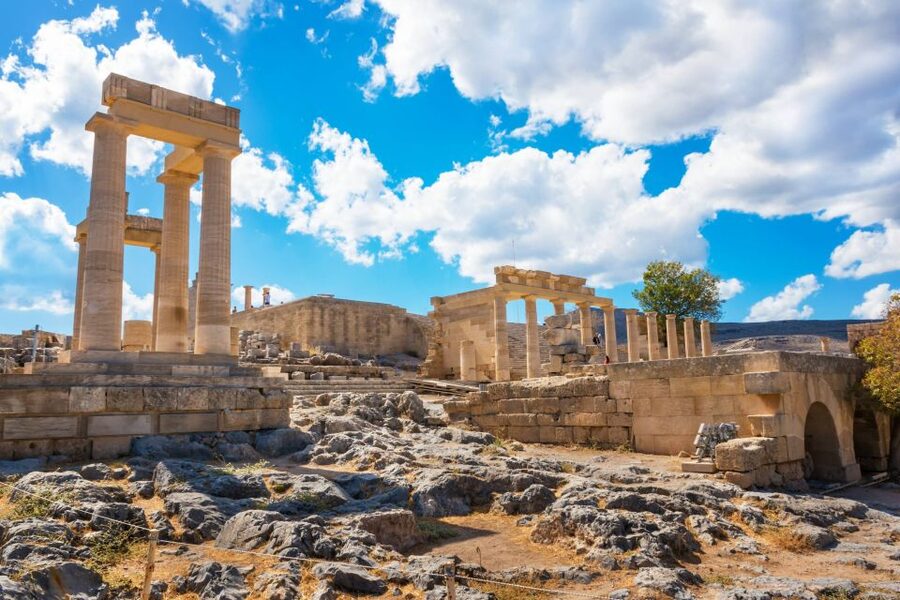 Rhodes: Lindos Acropolis Entry Ticket & Optional Audio Guide - Walking from Lindos village to the entrance