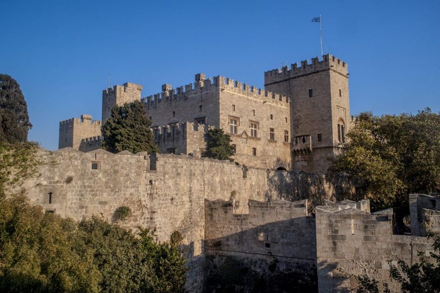 Rhodes: Old Town Walking Tour with Guide - Ippokratous Square and the Old Town lanes